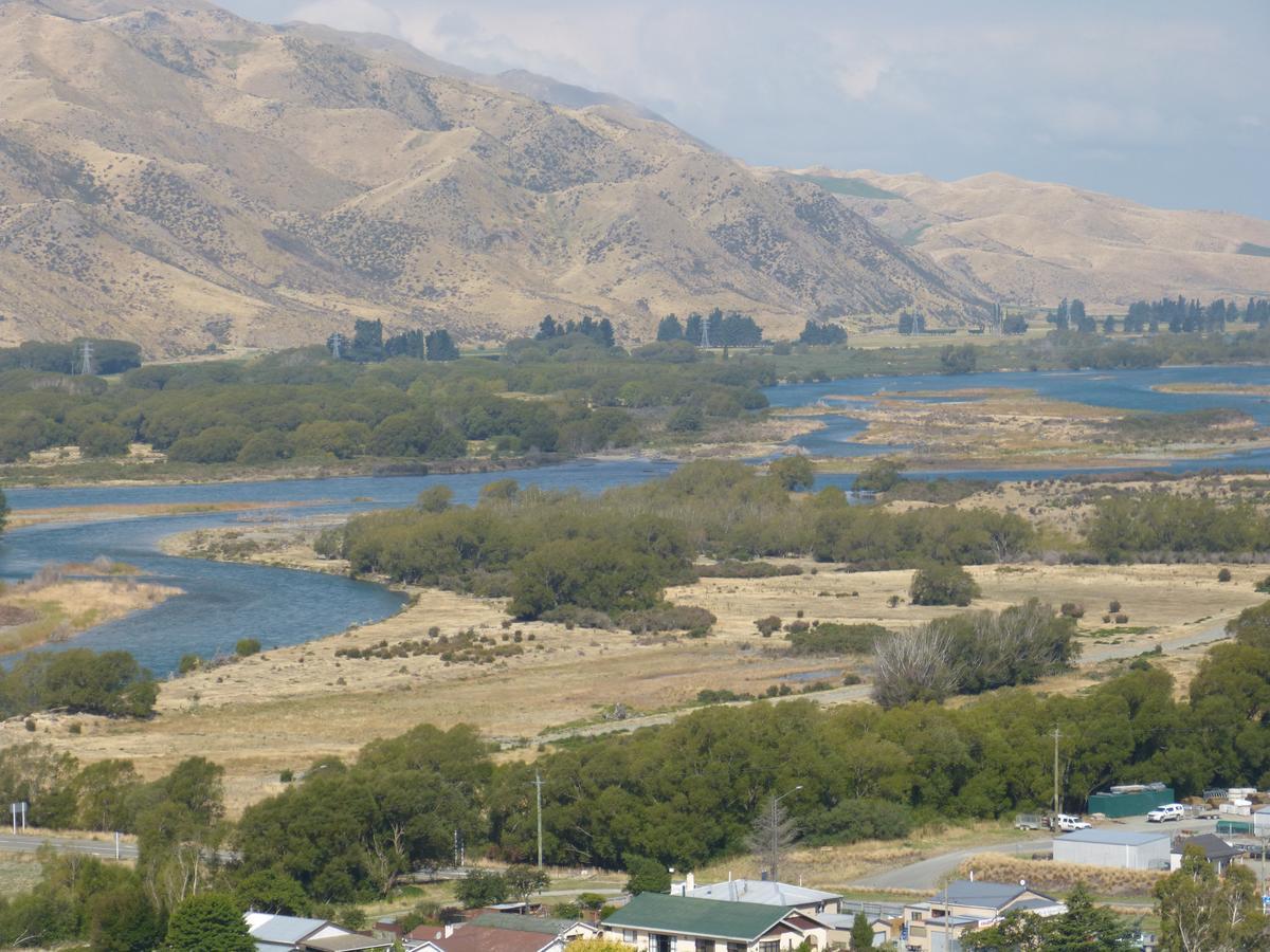Riverside B & B Kurow Bagian luar foto
